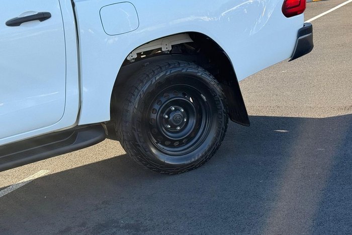 2022 Toyota Hilux SR