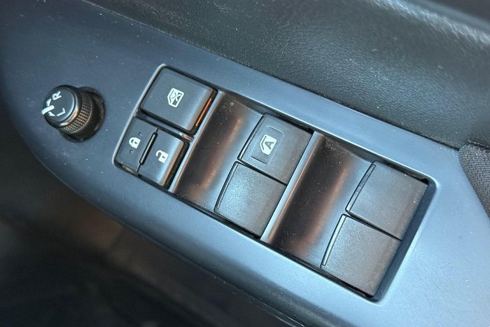 2022 Toyota Hilux SR