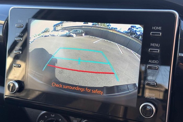 2022 Toyota Hilux SR