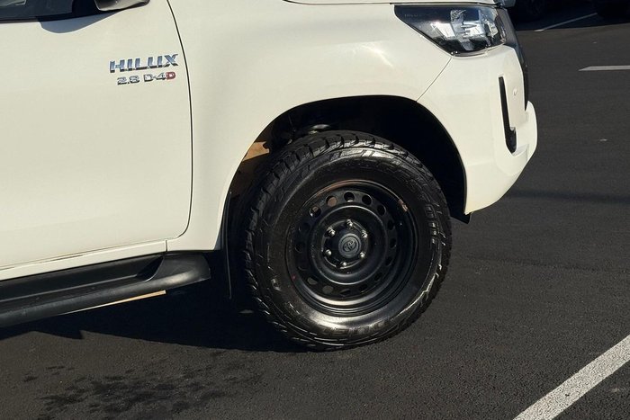 2022 Toyota Hilux SR