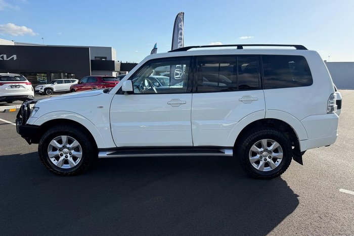 2019 Mitsubishi Pajero GLX