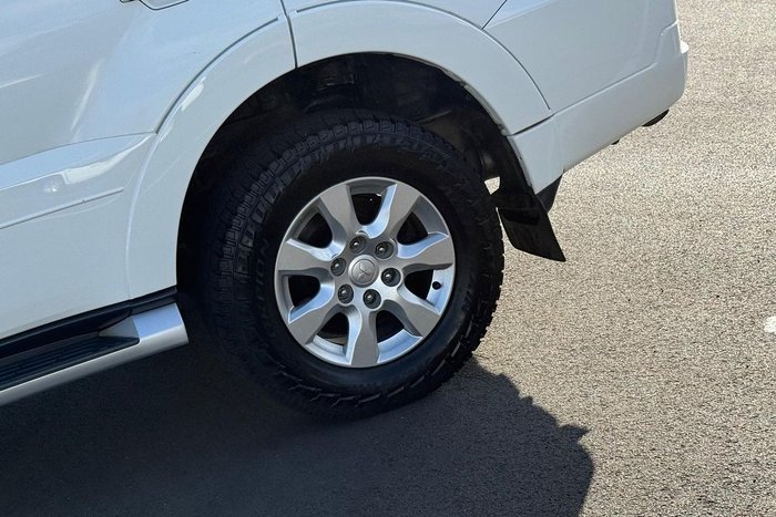 2019 Mitsubishi Pajero GLX