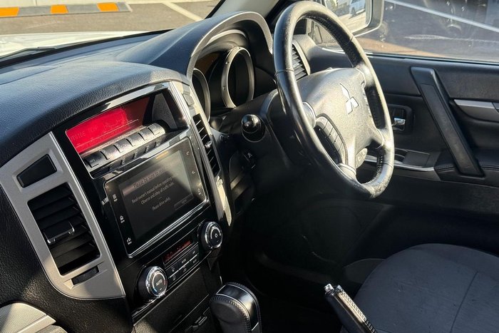 2019 Mitsubishi Pajero GLX