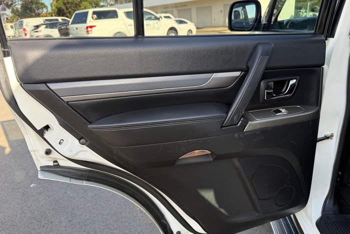 2019 Mitsubishi Pajero GLX