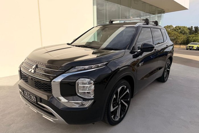 2023 Mitsubishi Outlander PHEV Exceed