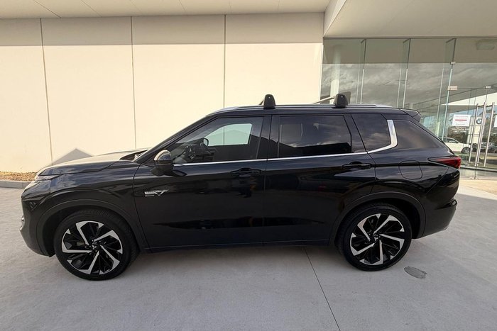 2023 Mitsubishi Outlander PHEV Exceed