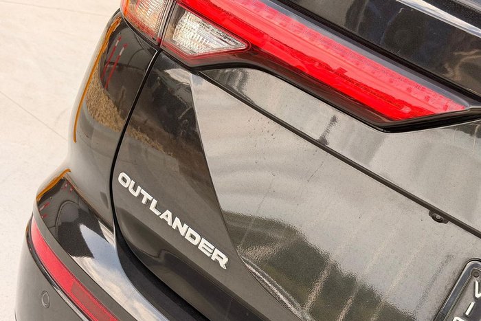 2023 Mitsubishi Outlander PHEV Exceed