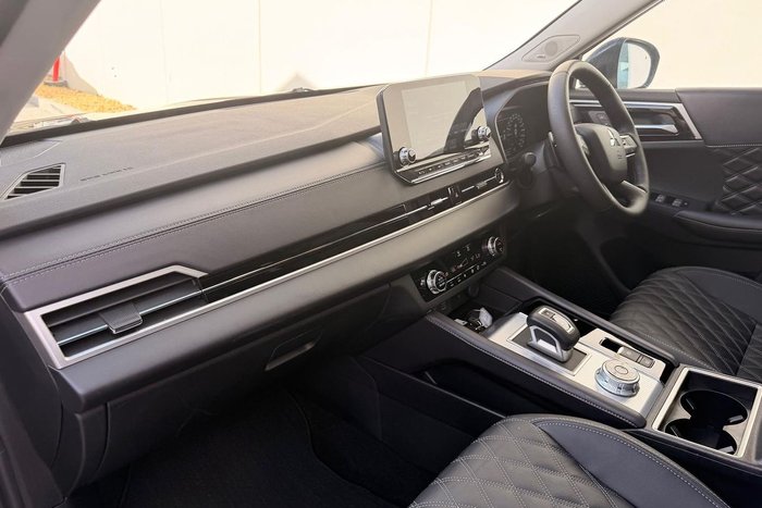 2023 Mitsubishi Outlander PHEV Exceed