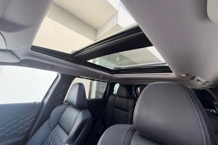 2023 Mitsubishi Outlander PHEV Exceed