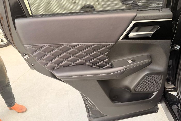 2023 Mitsubishi Outlander PHEV Exceed