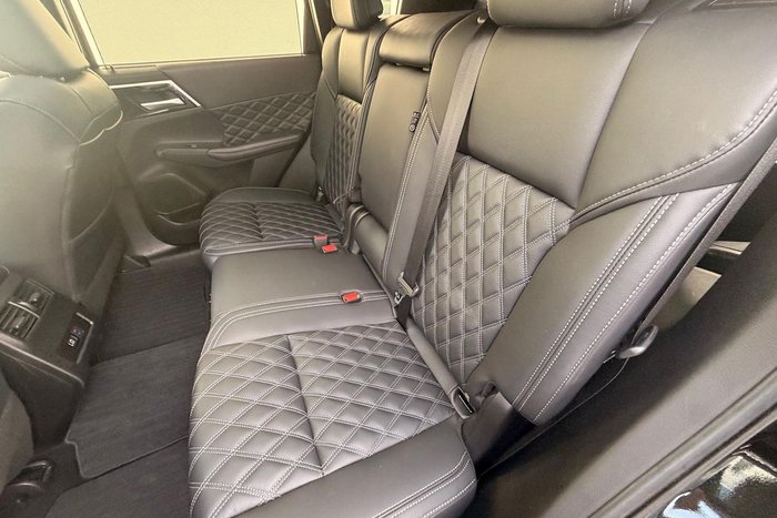 2023 Mitsubishi Outlander PHEV Exceed