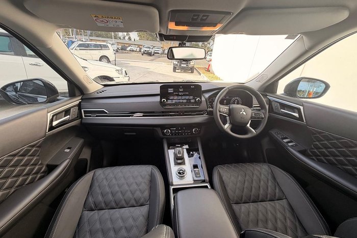 2023 Mitsubishi Outlander PHEV Exceed