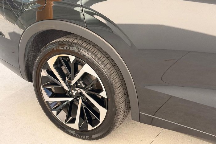 2023 Mitsubishi Outlander PHEV Exceed