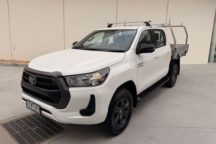 2023 Toyota Hilux SR