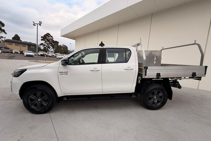2023 Toyota Hilux SR