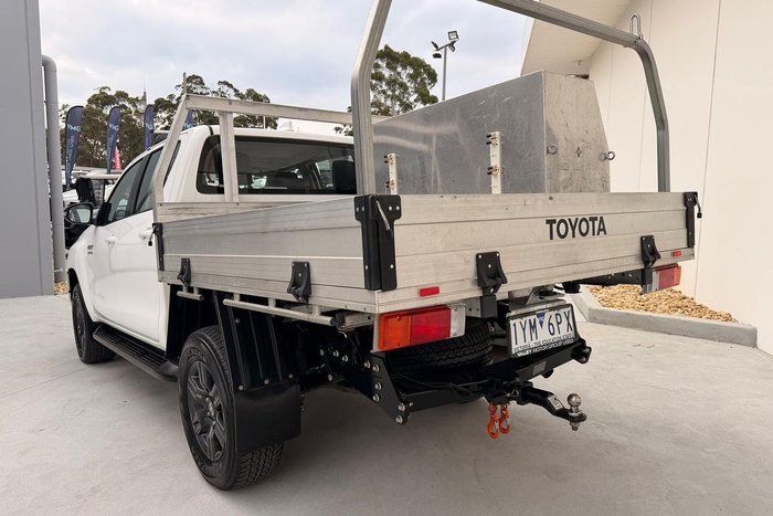 2023 Toyota Hilux SR