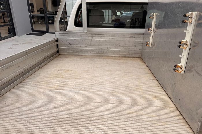 2023 Toyota Hilux SR