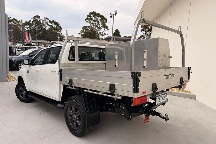 2023 Toyota Hilux SR