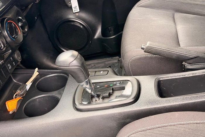 2023 Toyota Hilux SR