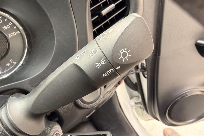 2023 Toyota Hilux SR