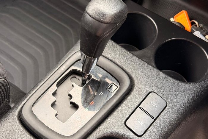 2023 Toyota Hilux SR