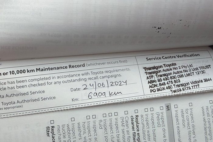 2023 Toyota Hilux SR