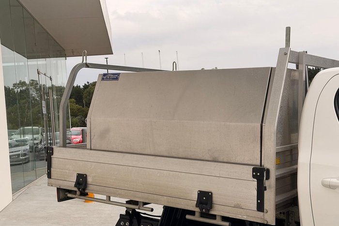 2023 Toyota Hilux SR