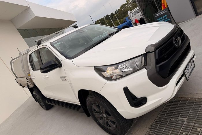 2023 Toyota Hilux SR