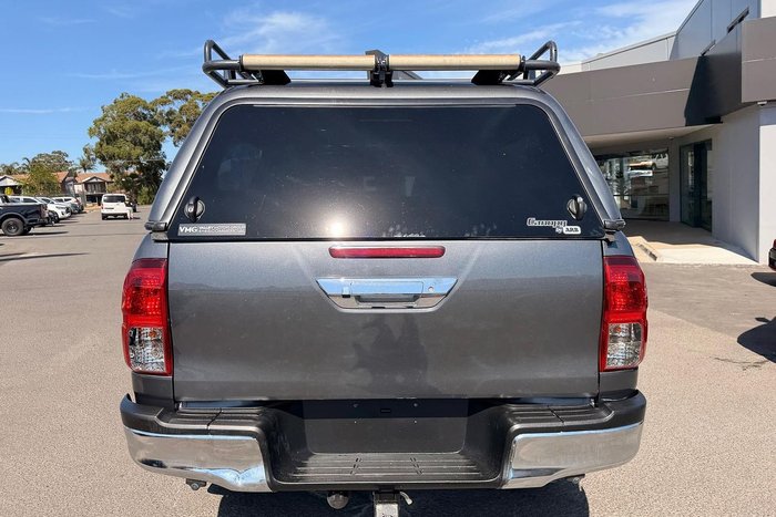 2018 Toyota Hilux SR5