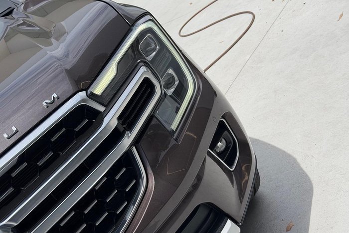 2022 Ford Everest Platinum