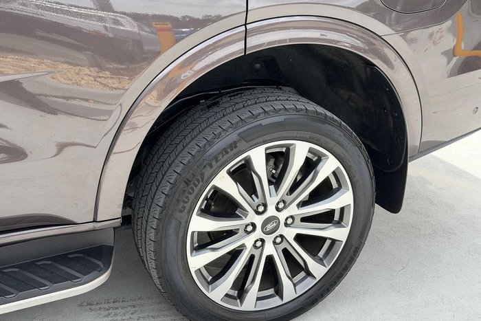 2022 Ford Everest Platinum