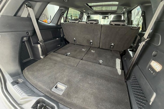 2022 Ford Everest Platinum