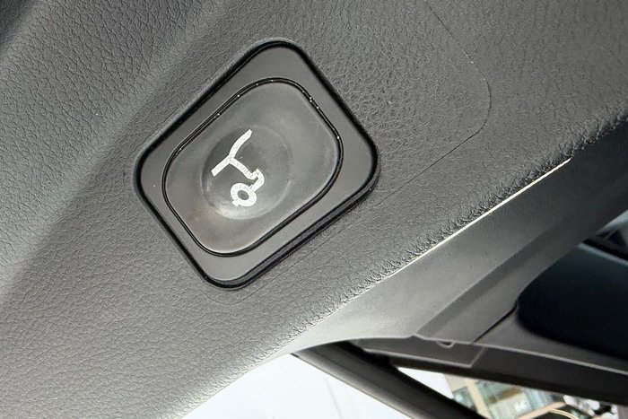 2022 Ford Everest Platinum