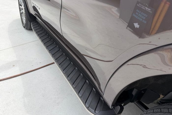 2022 Ford Everest Platinum