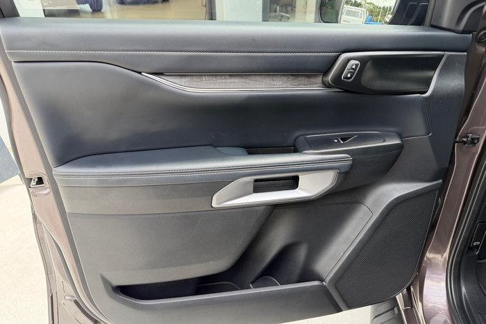 2022 Ford Everest Platinum