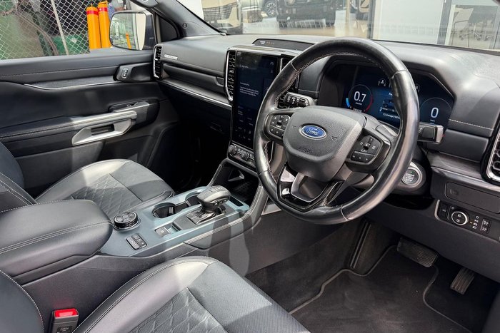 2022 Ford Everest Platinum