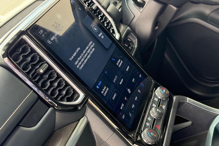 2022 Ford Everest Platinum