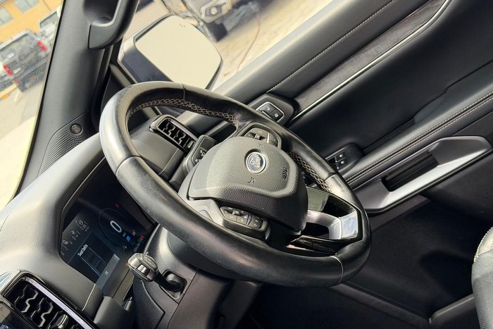 2022 Ford Everest Platinum