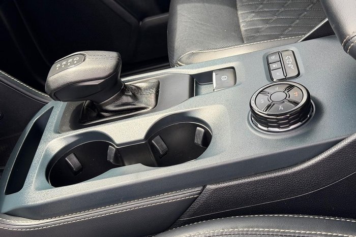 2022 Ford Everest Platinum