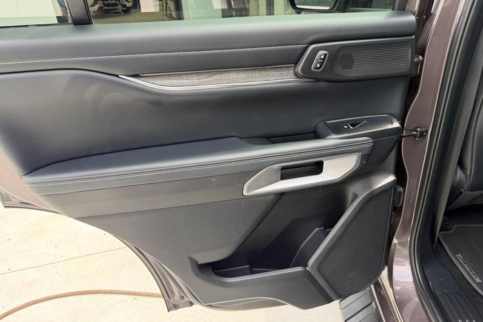 2022 Ford Everest Platinum