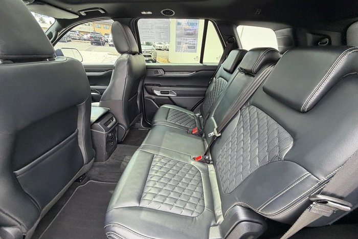 2022 Ford Everest Platinum