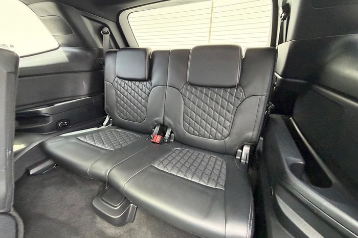 2022 Ford Everest Platinum