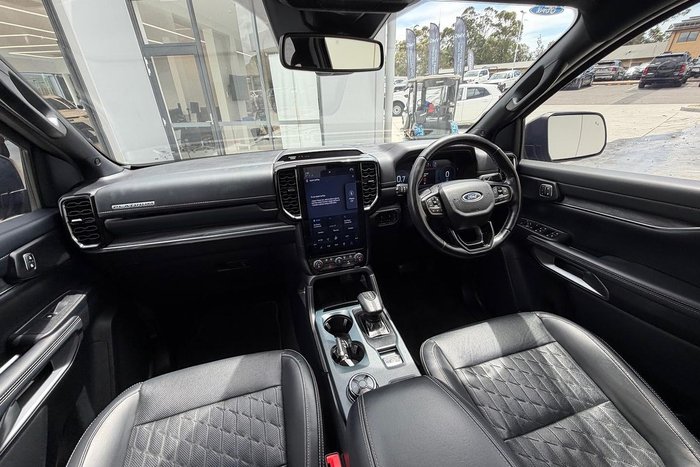 2022 Ford Everest Platinum