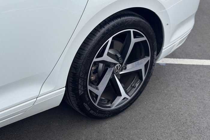 2022 Volkswagen Passat 140TSI Business