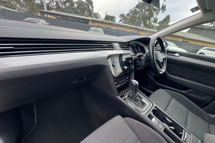 2022 Volkswagen Passat 140TSI Business