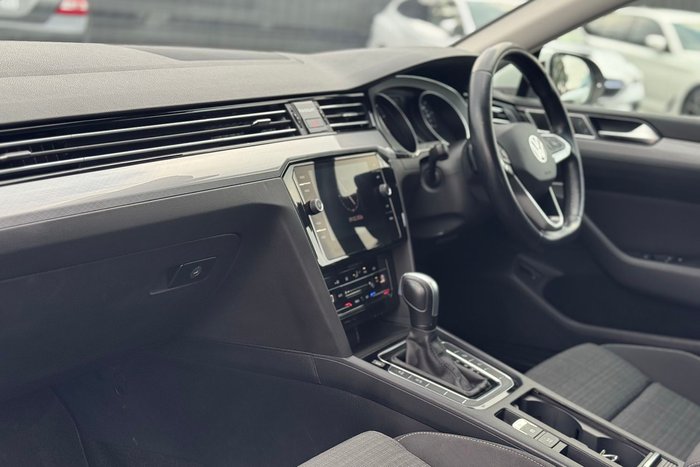 2022 Volkswagen Passat 140TSI Business