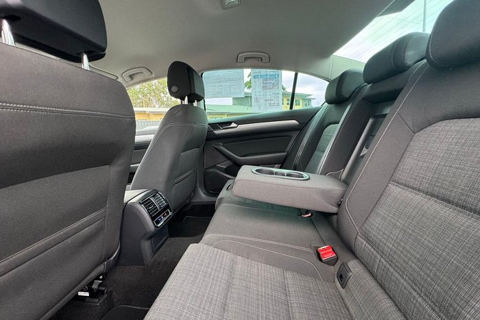 2022 Volkswagen Passat 140TSI Business