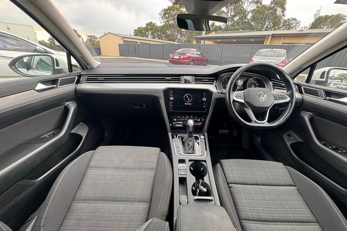 2022 Volkswagen Passat 140TSI Business