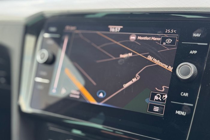 2022 Volkswagen Passat 140TSI Business