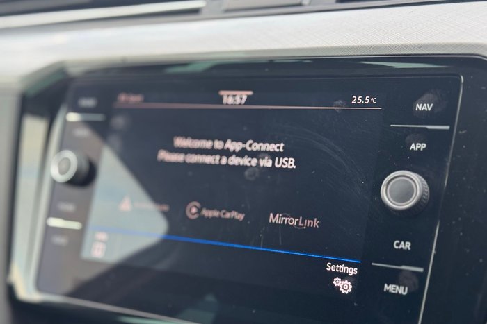 2022 Volkswagen Passat 140TSI Business